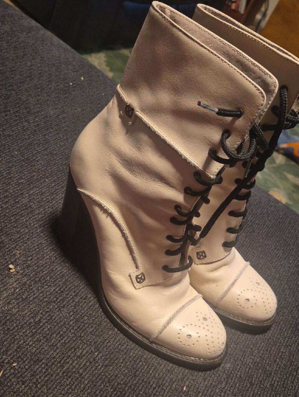 Charles David Cream Lace-Up Heeled Brogue Boots with Black Laces - Picture 2 of 12